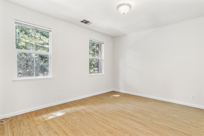 Building Photo - 2189 Beech Cir