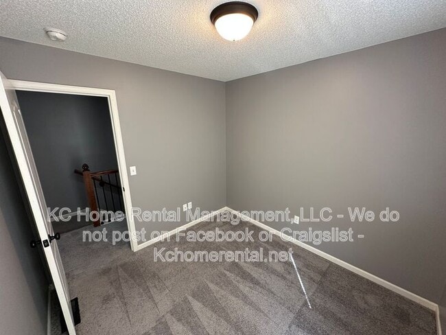 Building Photo - 12740 New Jersey Ct