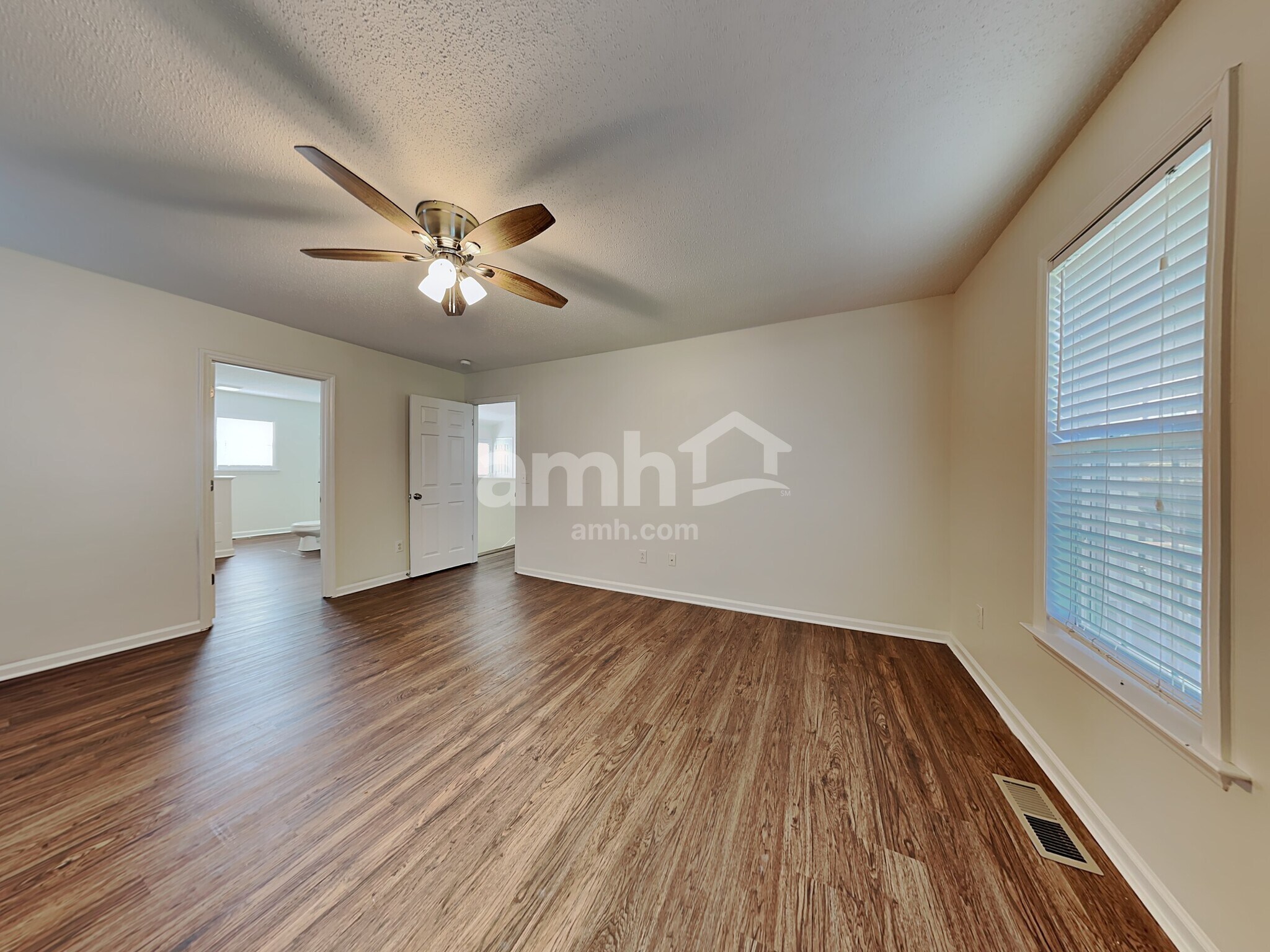 Building Photo - 615 Asheby Woods Rd