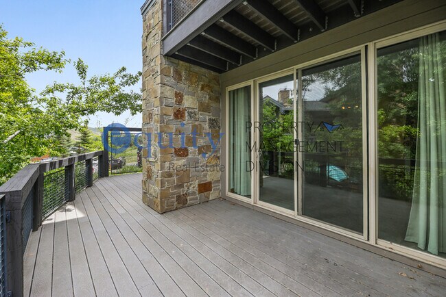 Building Photo - 8143 Courtyard Loop