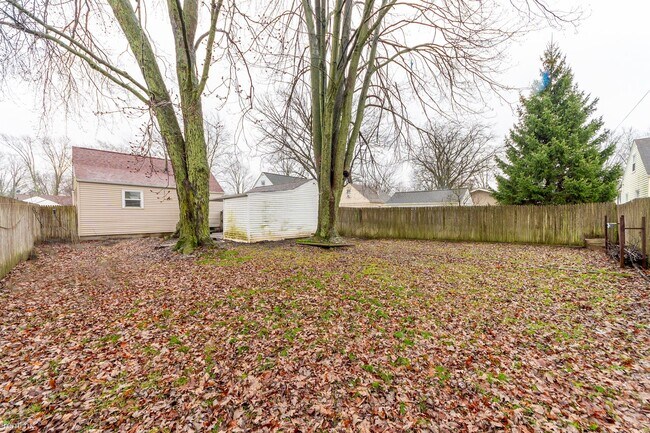 Building Photo - 3 br, 2 bath House - 513 Henry Street