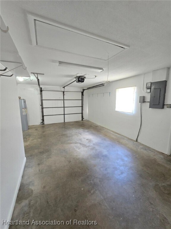 Building Photo - 317 Loon Ave