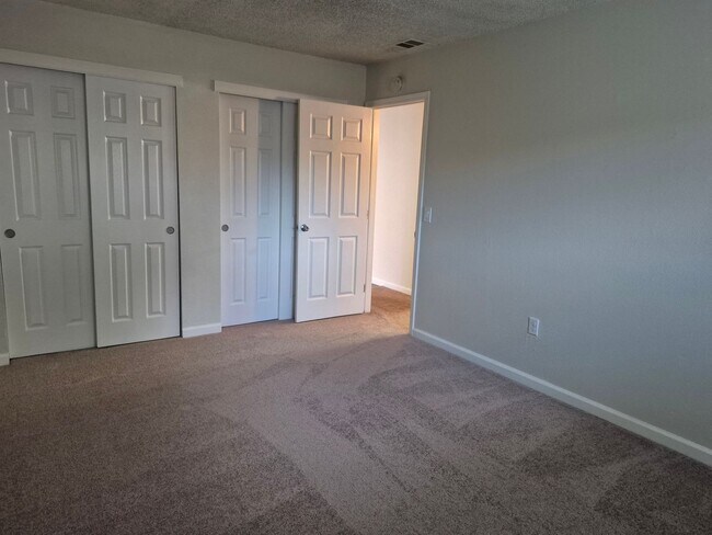 Building Photo - 3926001/70