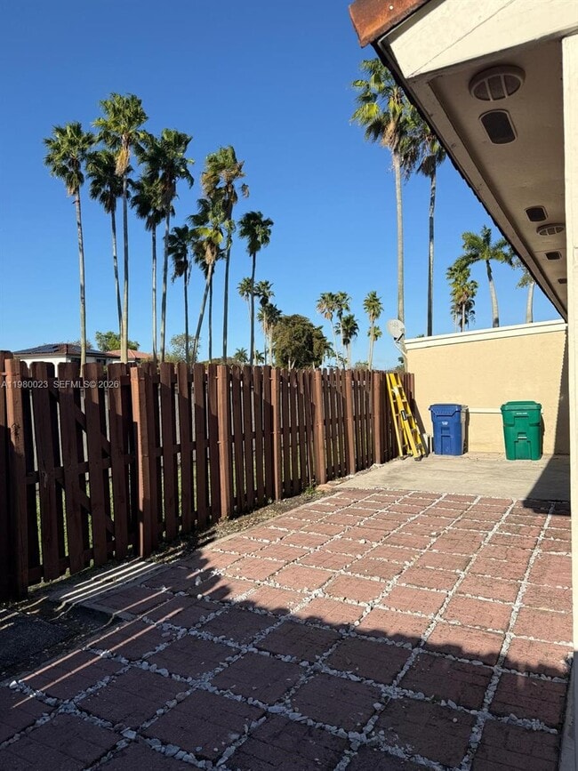 Building Photo - 6561 NW 172nd Ln