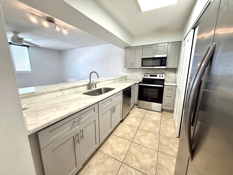 Building Photo - 3930 S Roosevelt Blvd