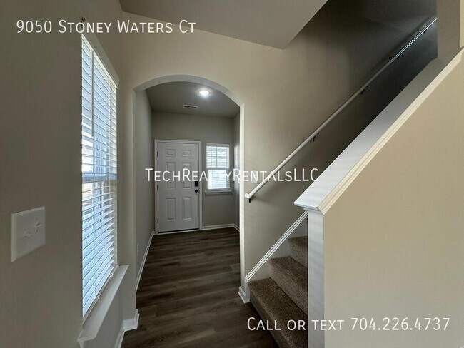 Building Photo - 9050 Stoney Waters Ct