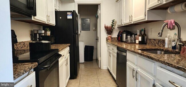Building Photo - 10204 Ashbrooke Ct
