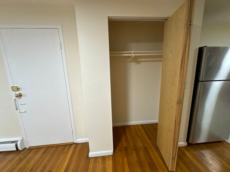 Building Photo - 111 Babcock St