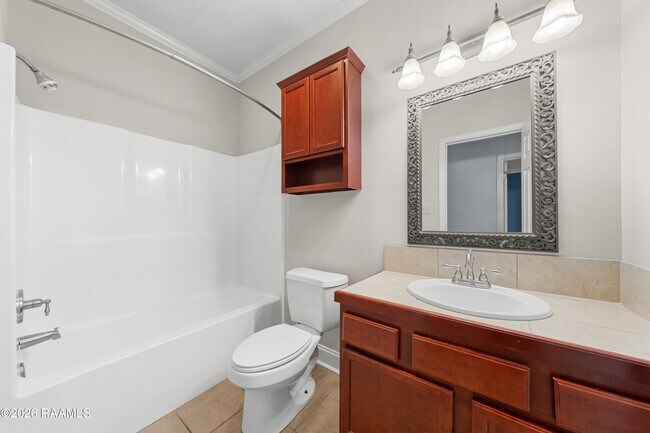 Building Photo - 128 Bottle Brush Ln