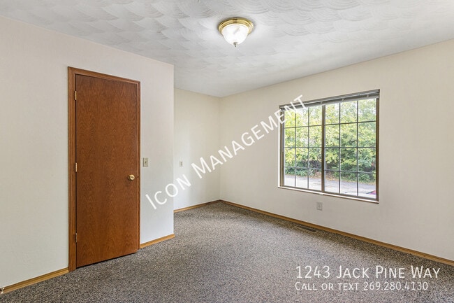 Building Photo - 1243 Jack Pine Way