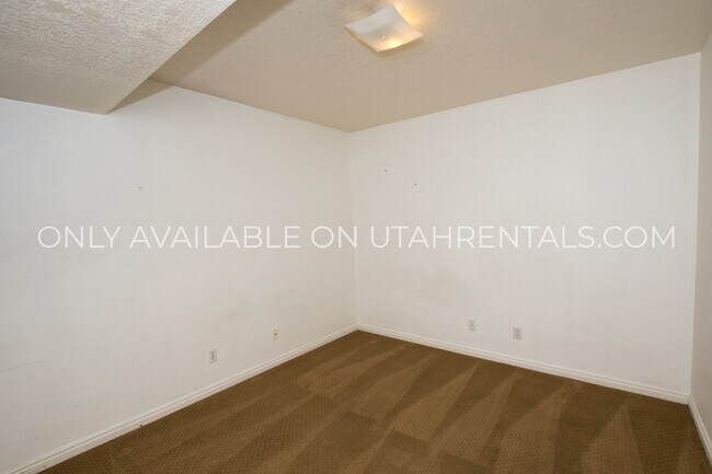 Building Photo - 1388 N 1300 W