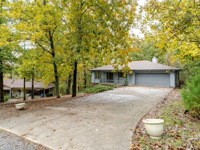 Building Photo - 40 Sandwick Dr