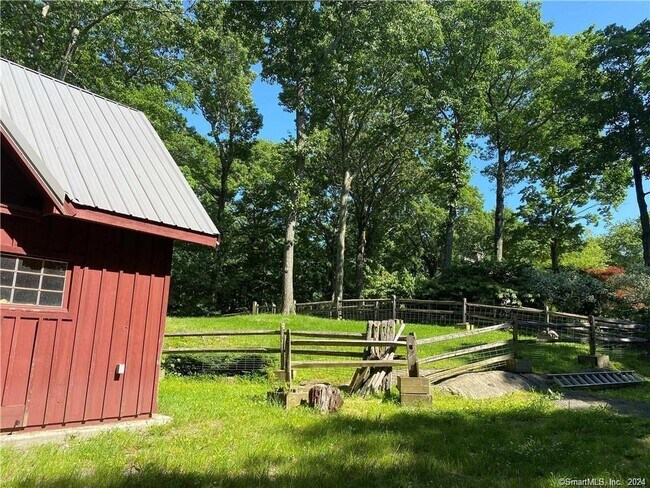 Building Photo - 524 Barrack Hill Rd