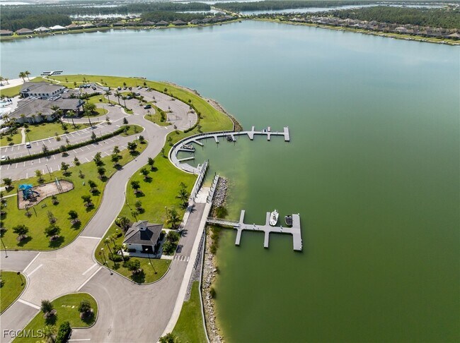 Building Photo - 19001 Aqua Shore Dr