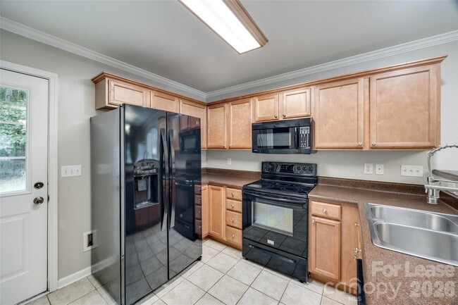 Building Photo - 410 Danielle Way