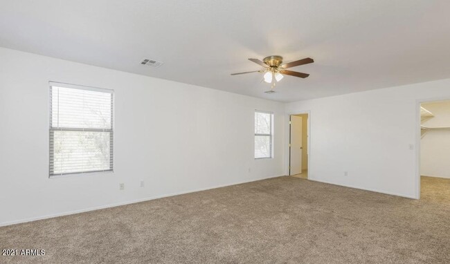 Building Photo - 9446 W Virginia Ave