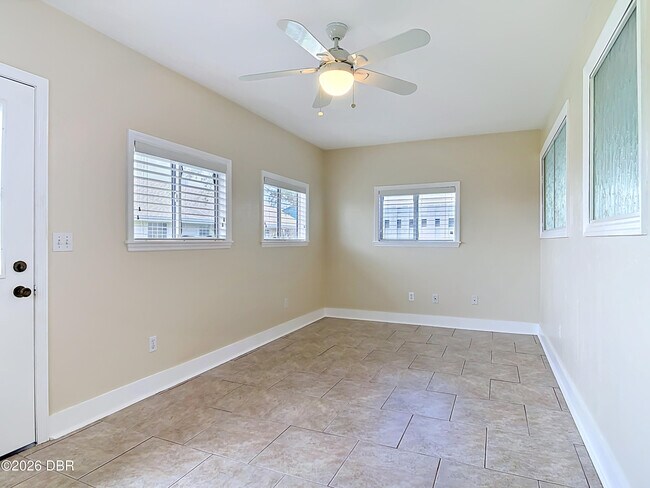Building Photo - 49 Bogey Cir