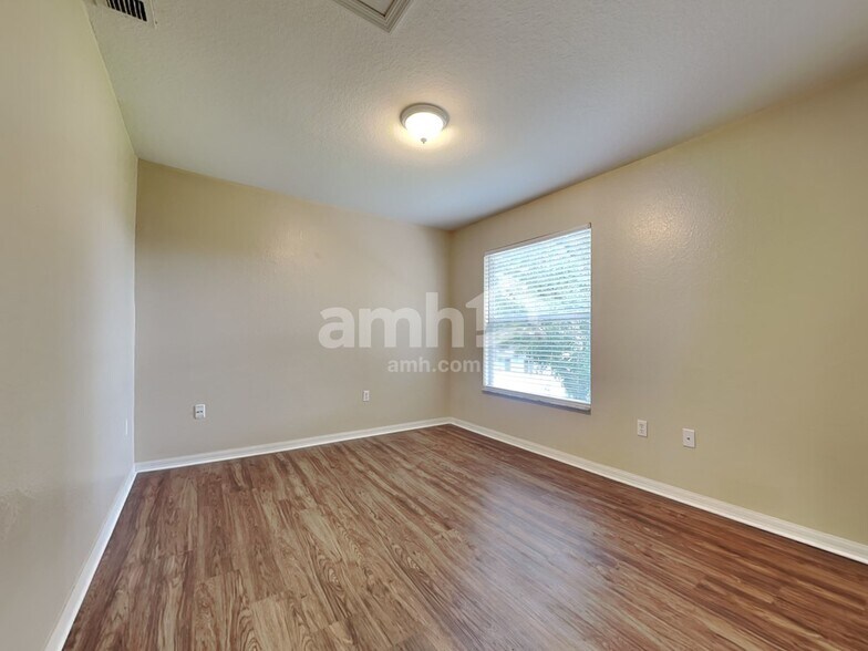 Building Photo - 2804 Spring Meadow Dr