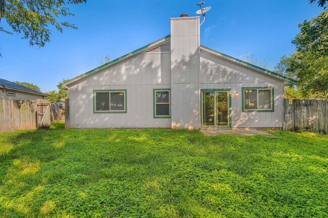 Building Photo - 11931 Rosethorn Dr