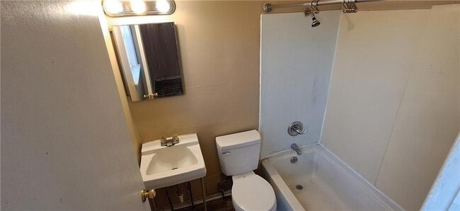 Building Photo - 1515 Felix St