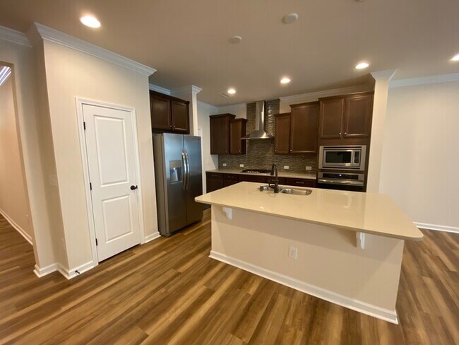 Building Photo - 1344 Southpoint Trail