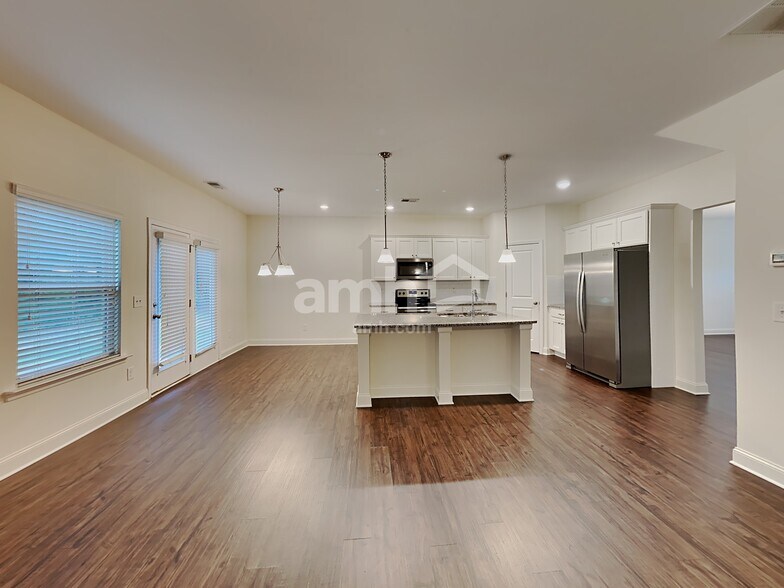 Building Photo - 258 Makenna Dr