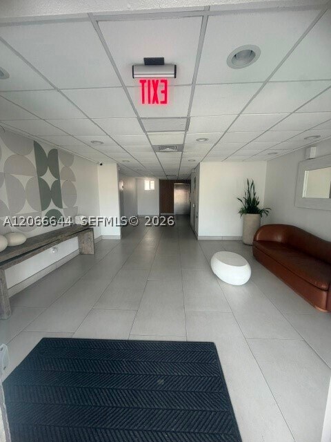 Building Photo - 1666 West Dr