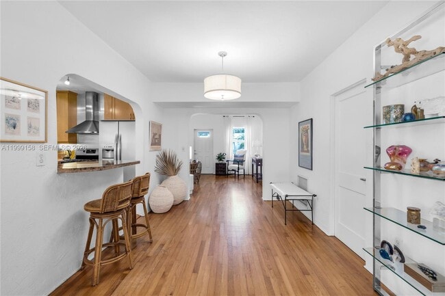 Building Photo - 4072 Park Ave