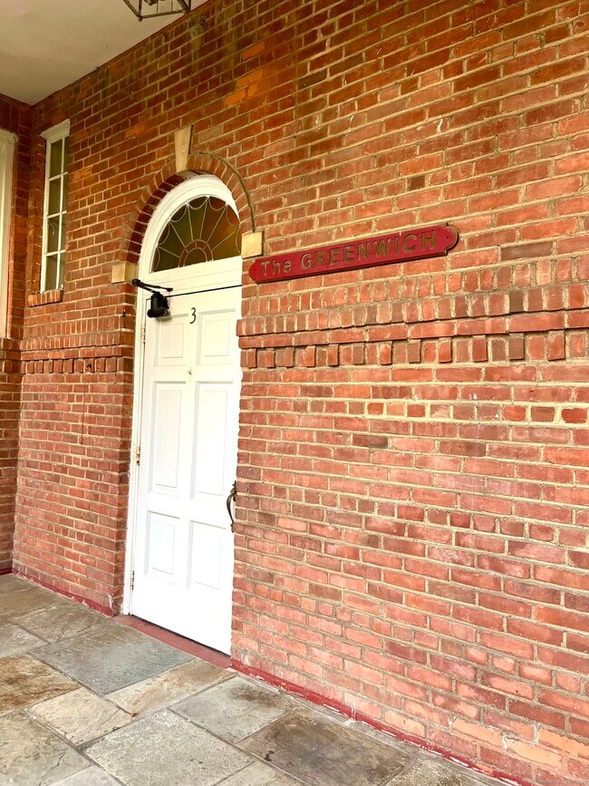 Building Photo - 70 Strawberry Hill Ave