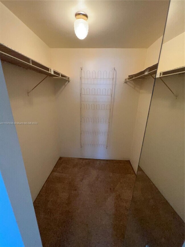 Building Photo - 2741 Taft St