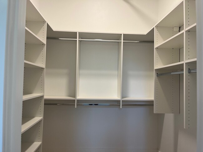 Building Photo - 311 Main St