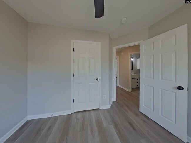 Building Photo - 105 Thornby Rd