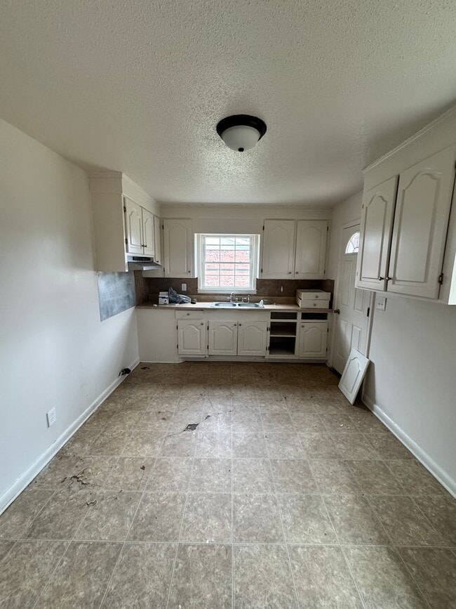 Building Photo - 3/1 House in Shelby, NC - Currently still working on the home.