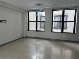 Building Photo - 453 Washington St