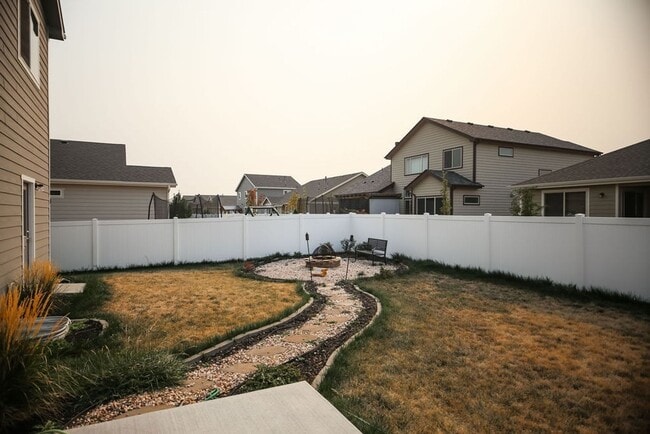 Building Photo - 4 Bedroom Home in Wellington