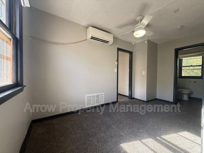 Building Photo - 845 S 29th St