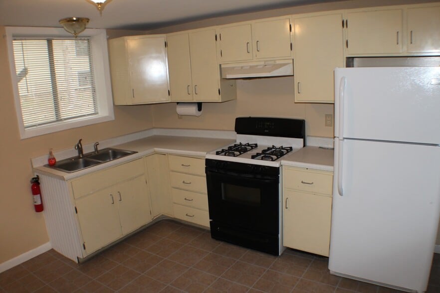Kitchen - 120 Sapsucker Woods Road