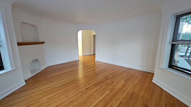 Building Photo - 5503 N Campbell Ave