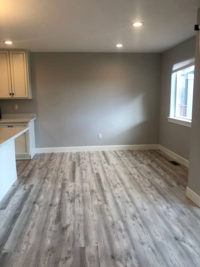 Building Photo - 222 W Celtic Cir
