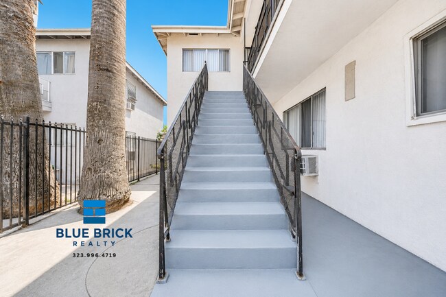 Building Photo - 6929 Whitsett Ave