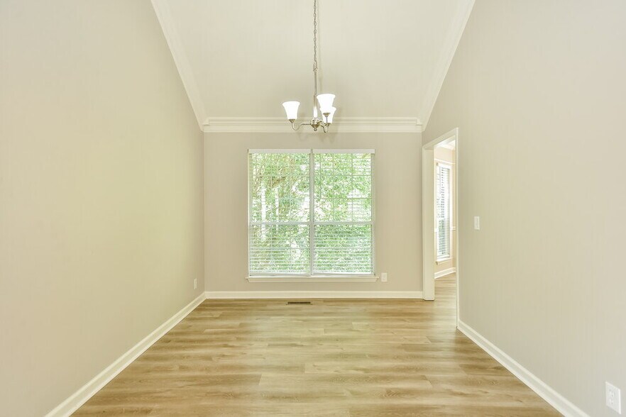 Building Photo - 3408 Cobble St