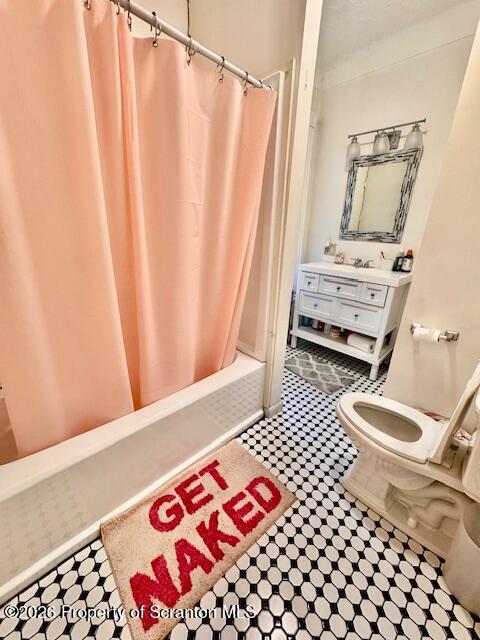 Building Photo - 815 Monroe Ave