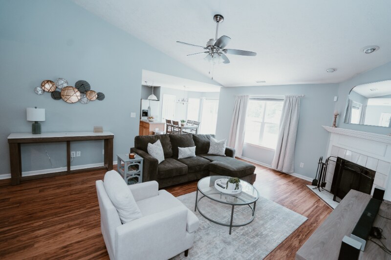 Building Photo - 5860 Newhall Dr