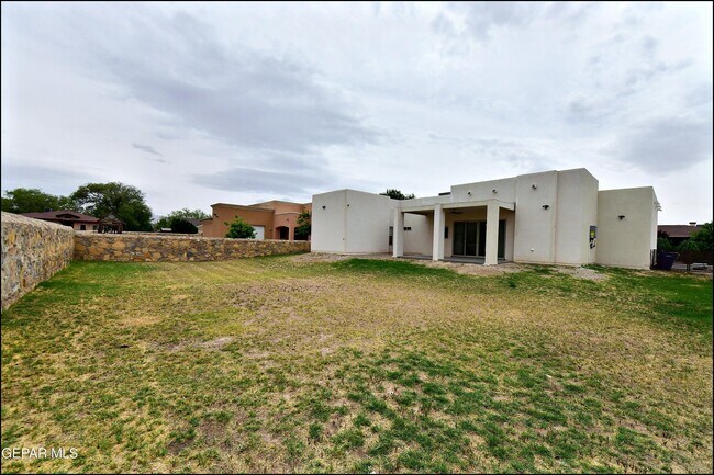 Building Photo - 5973 Cartagena Cir