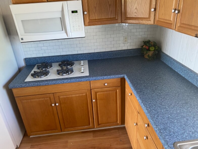 Building Photo - 135 Charity Ln