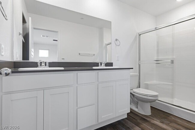 Building Photo - 482 Golden Myna Ave