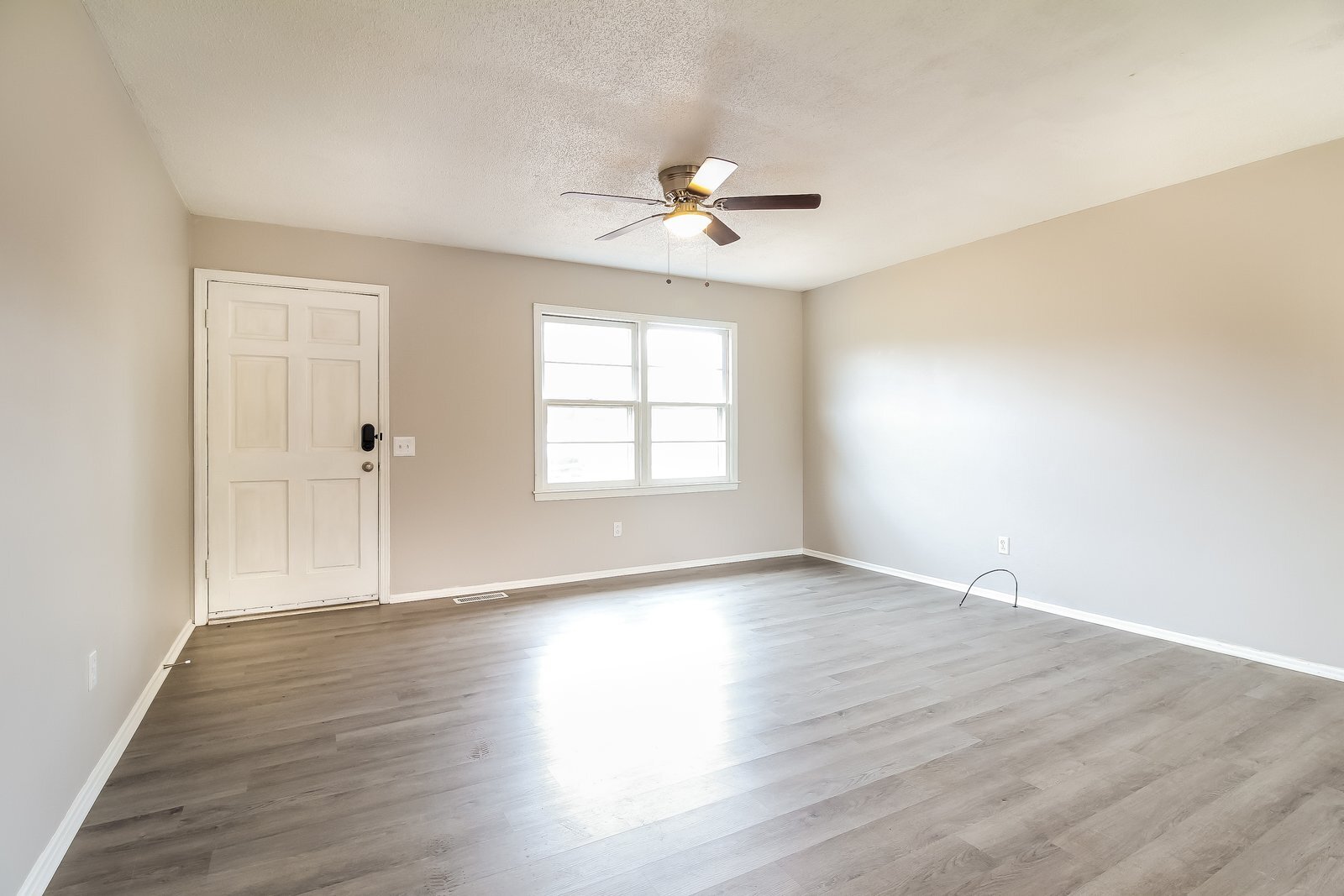 Building Photo - 213 Range View Rd