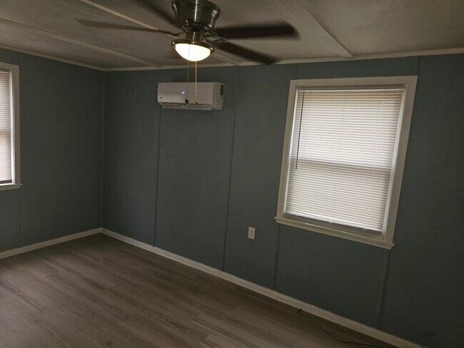 Building Photo - 505 S Magnolia St