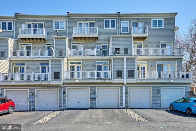 Building Photo - 7166 Little Thames Drive