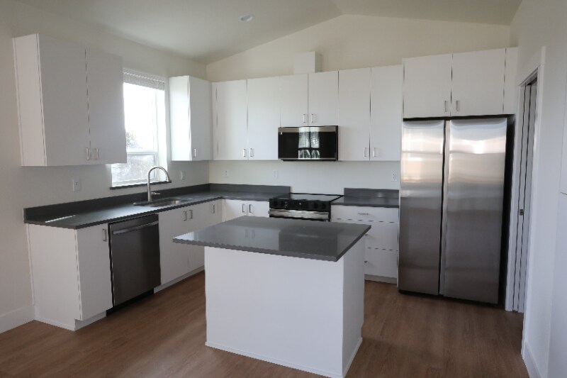 Building Photo - 12929 SE Ridgecrest Rd